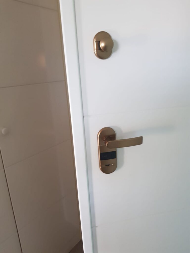 Apertura de puertas Agost