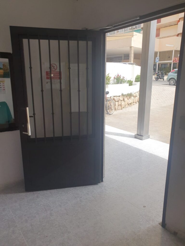 Apertura de puertas Benijófar