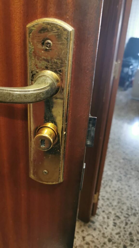 Apertura de puertas La Marina