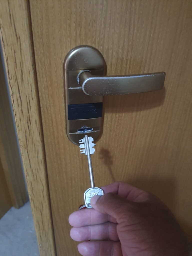 Apertura de puertas Torrellano