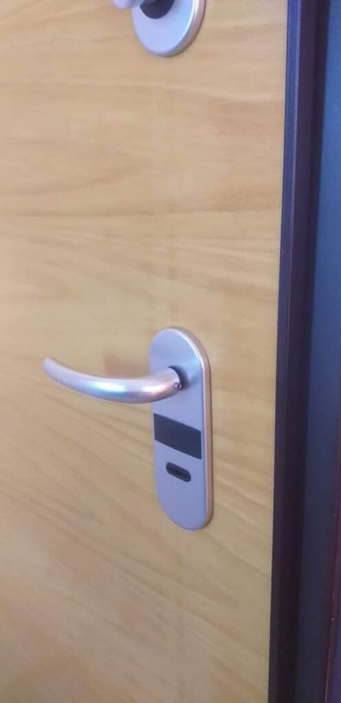 Apertura de puertas Urbanización Hoya de los patos