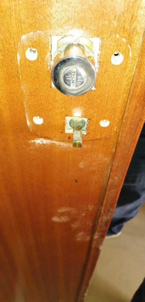 Apertura de puertas Vallonga