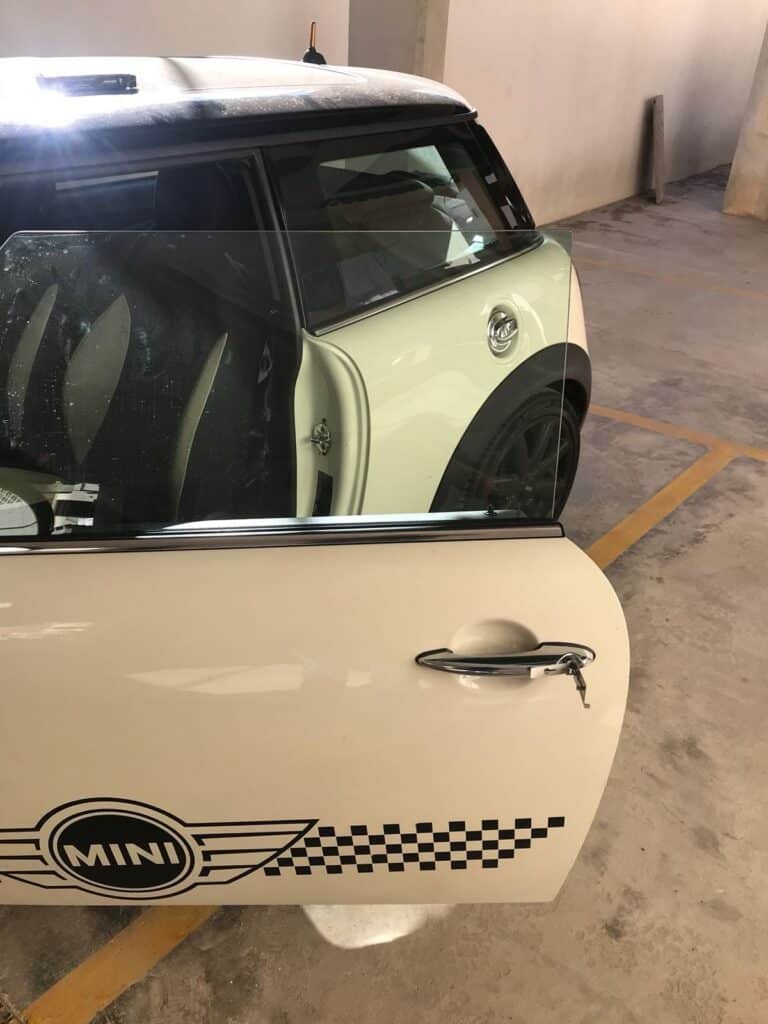 Apertura de vehiculos urbanización Haygón